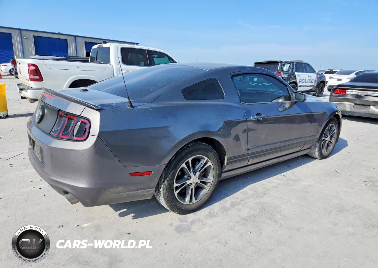 2014 Ford Mustang VIN:1ZVBP8AM2E5201958 - 3