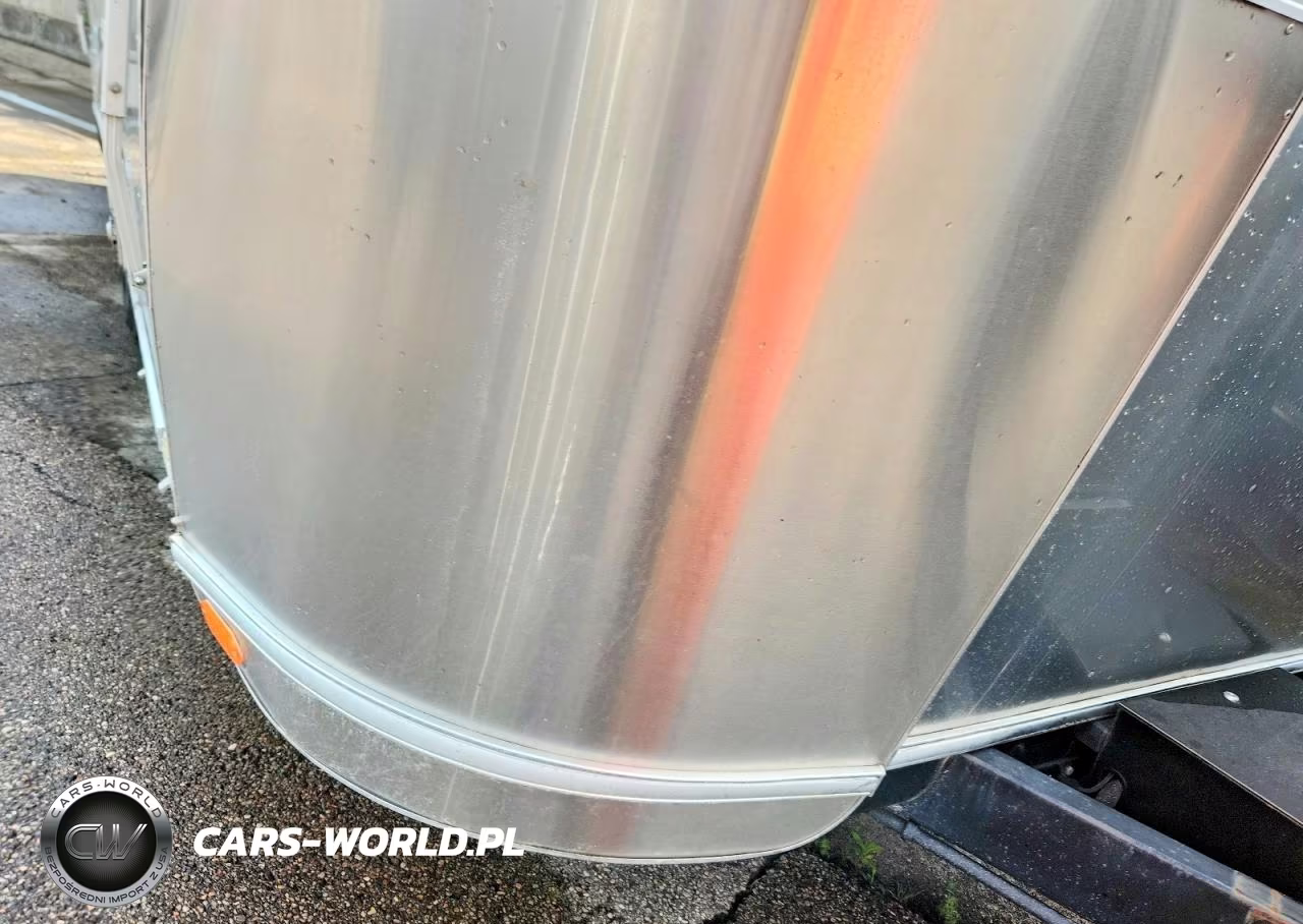2019 Airstream Camper VIN:1STX9YJ25KJ546553 - 9