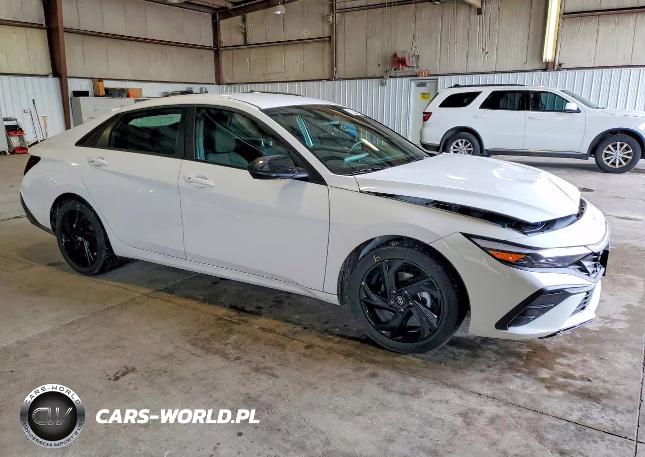 2026 Hyundai Elantra Sel Sport VIN:KMHLM4DG5TU218802 - 4