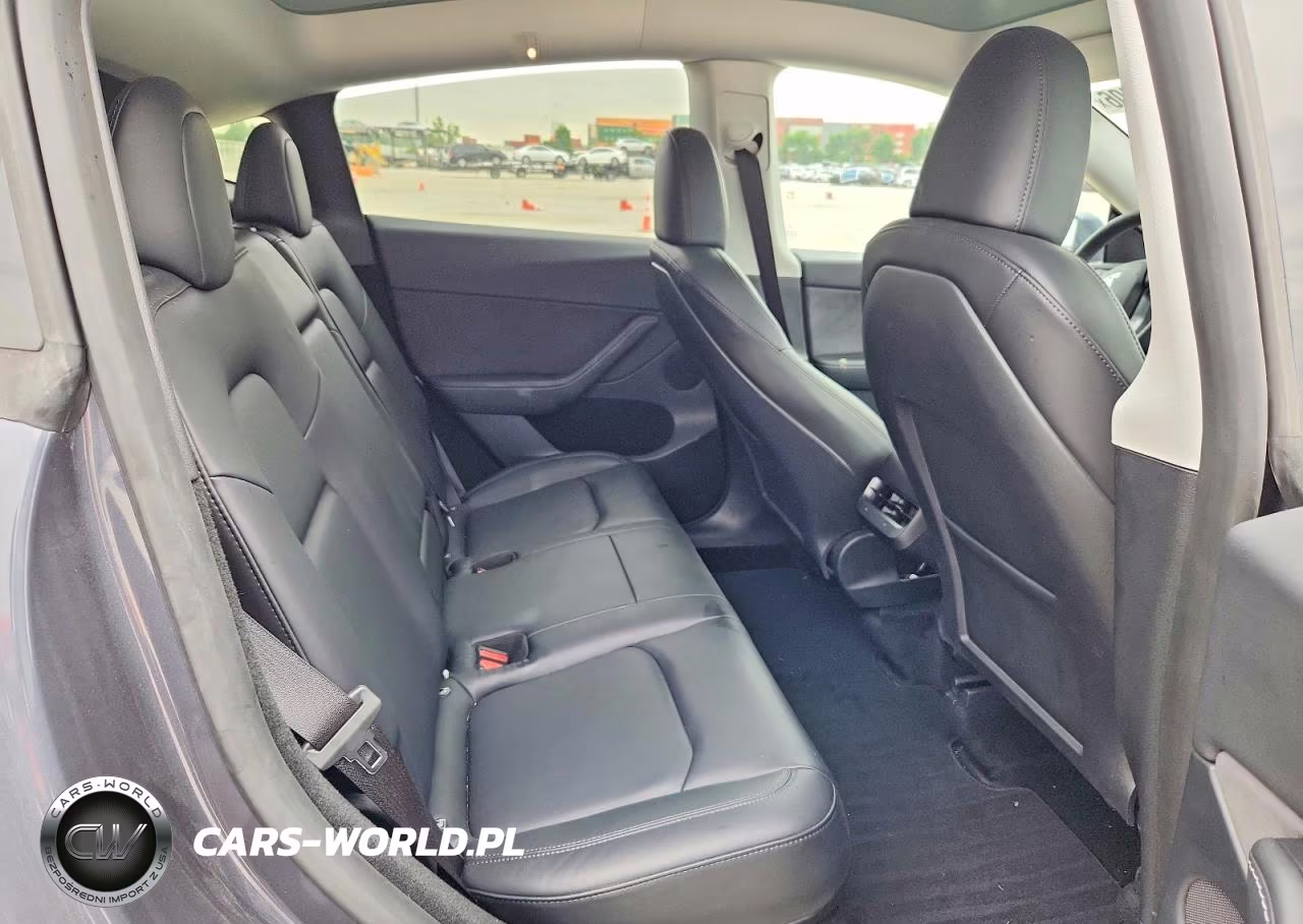 2023 Tesla Model Y VIN:7SAYGDEE6PF866794 - 9