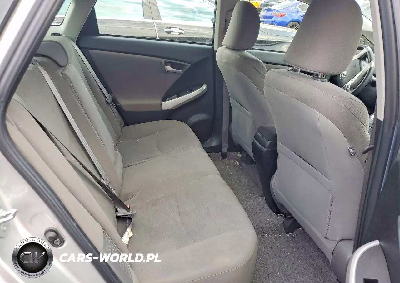 2013 Toyota Prius Two VIN:JTDKN3DU9D1712242 - 10