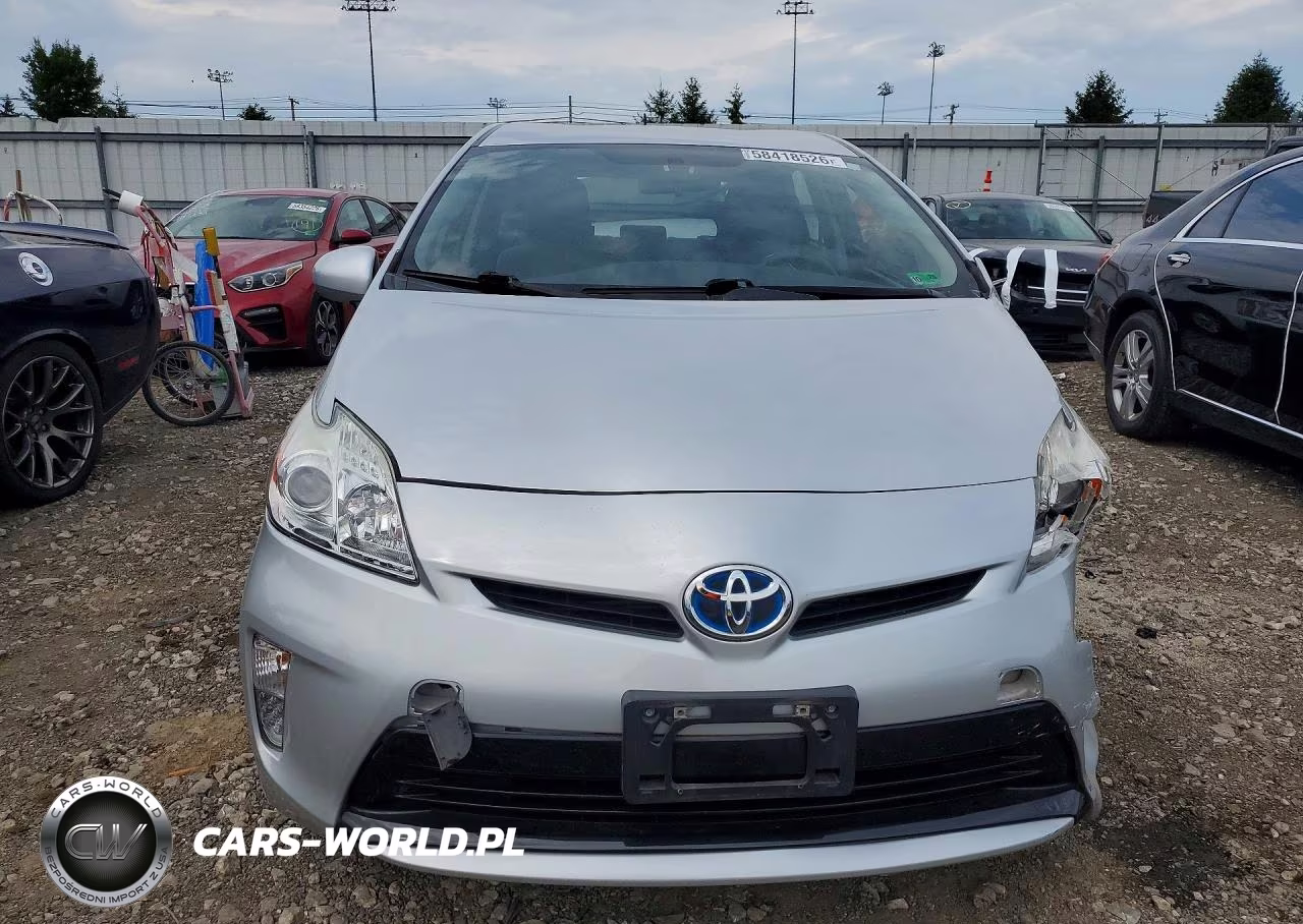 2013 Toyota Prius Two VIN:JTDKN3DU9D1712242 - 5