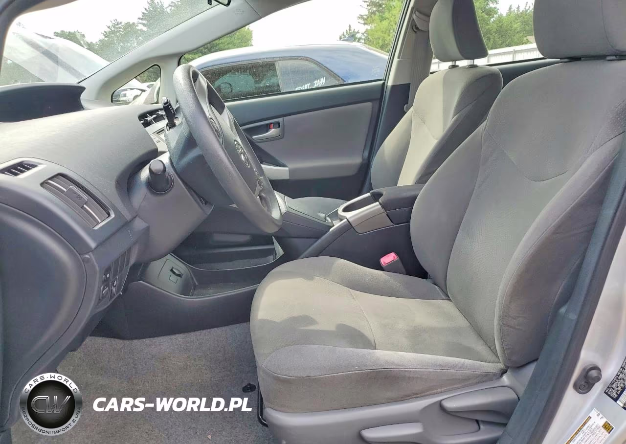 2013 Toyota Prius Two VIN:JTDKN3DU9D1712242 - 7