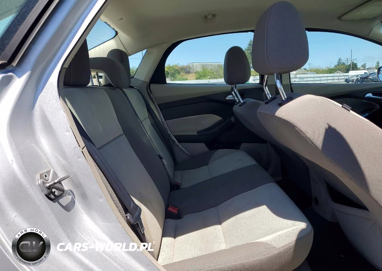 2012 Ford Focus Se VIN:1FAHP3F2XCL108451 - 10