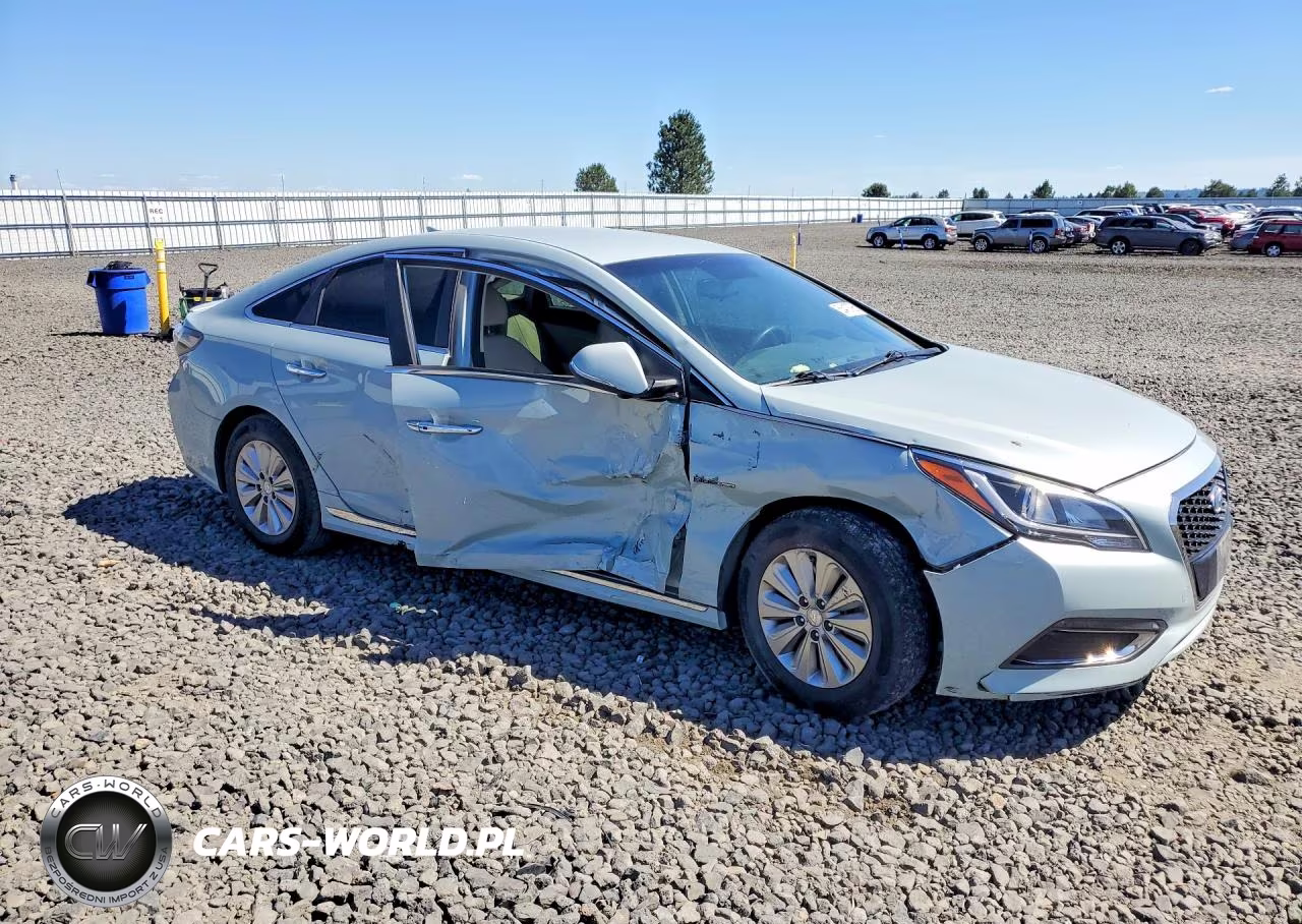 2016 Hyundai Sonata Hybrid Se VIN:KMHE24L12GA027275 - 4