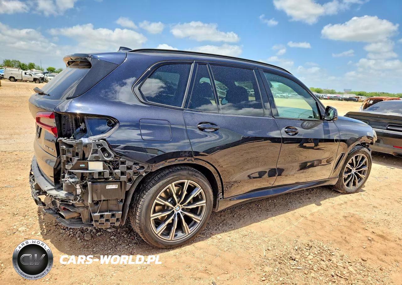 2021 BMW X5 xDrive45E VIN:5UXTA6C08M9E52872 - 3