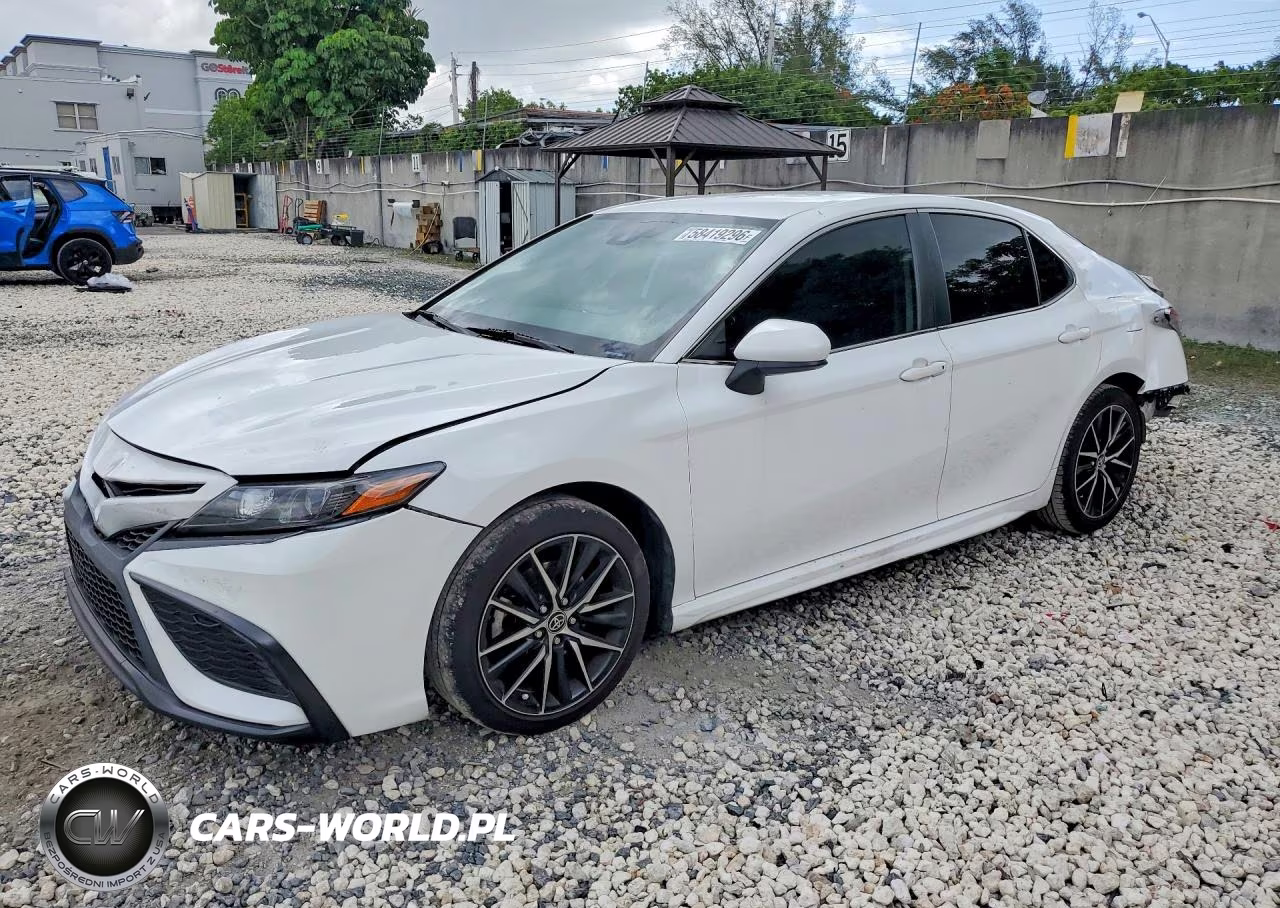 2021 Toyota Camry Se – zdjęcie 1 z 13
