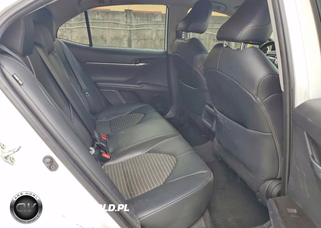 2021 Toyota Camry Se VIN:4T1G11AK8MU543026 - 10