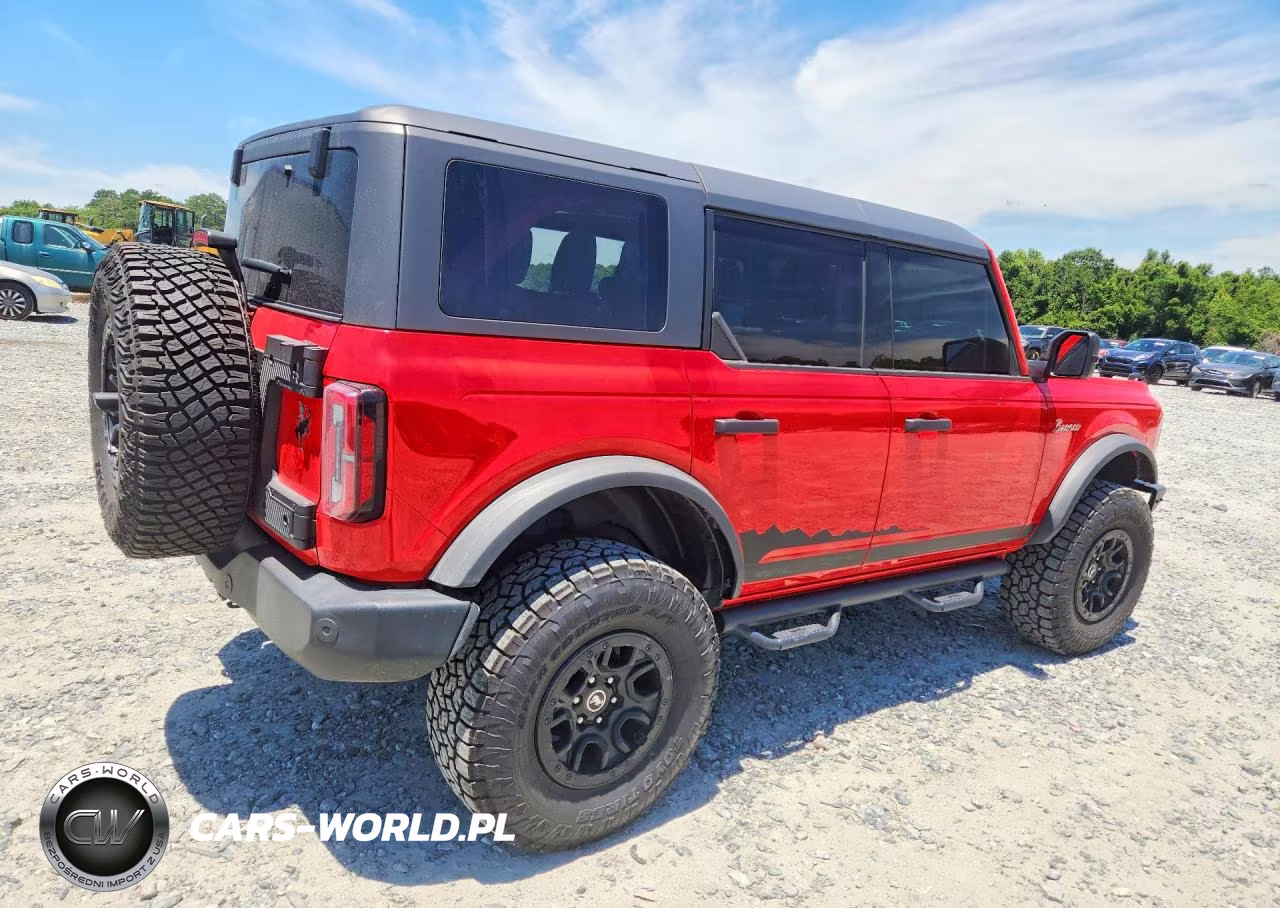 2023 Ford Bronco Base VIN:1FMEE5DP4PLA90625 - 3