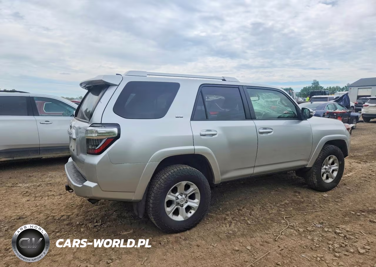 2018 Toyota 4Runner Sr5 Premium VIN:JTEBU5JR8J5492946 - 3