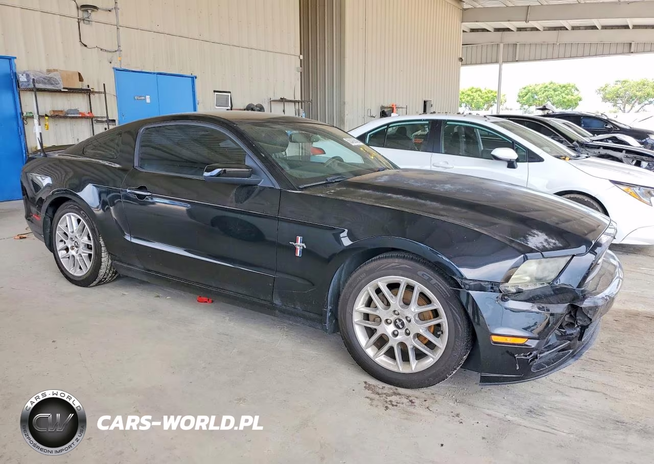 2014 Ford Mustang VIN:1ZVBP8AM6E5334402 - 4