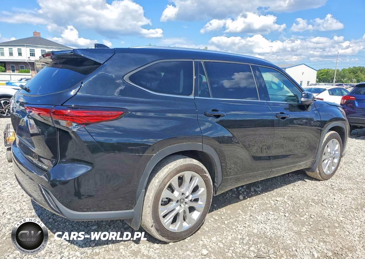 2023 Toyota Highlander Limited VIN:5TDKDRBH2PS517974 - 3