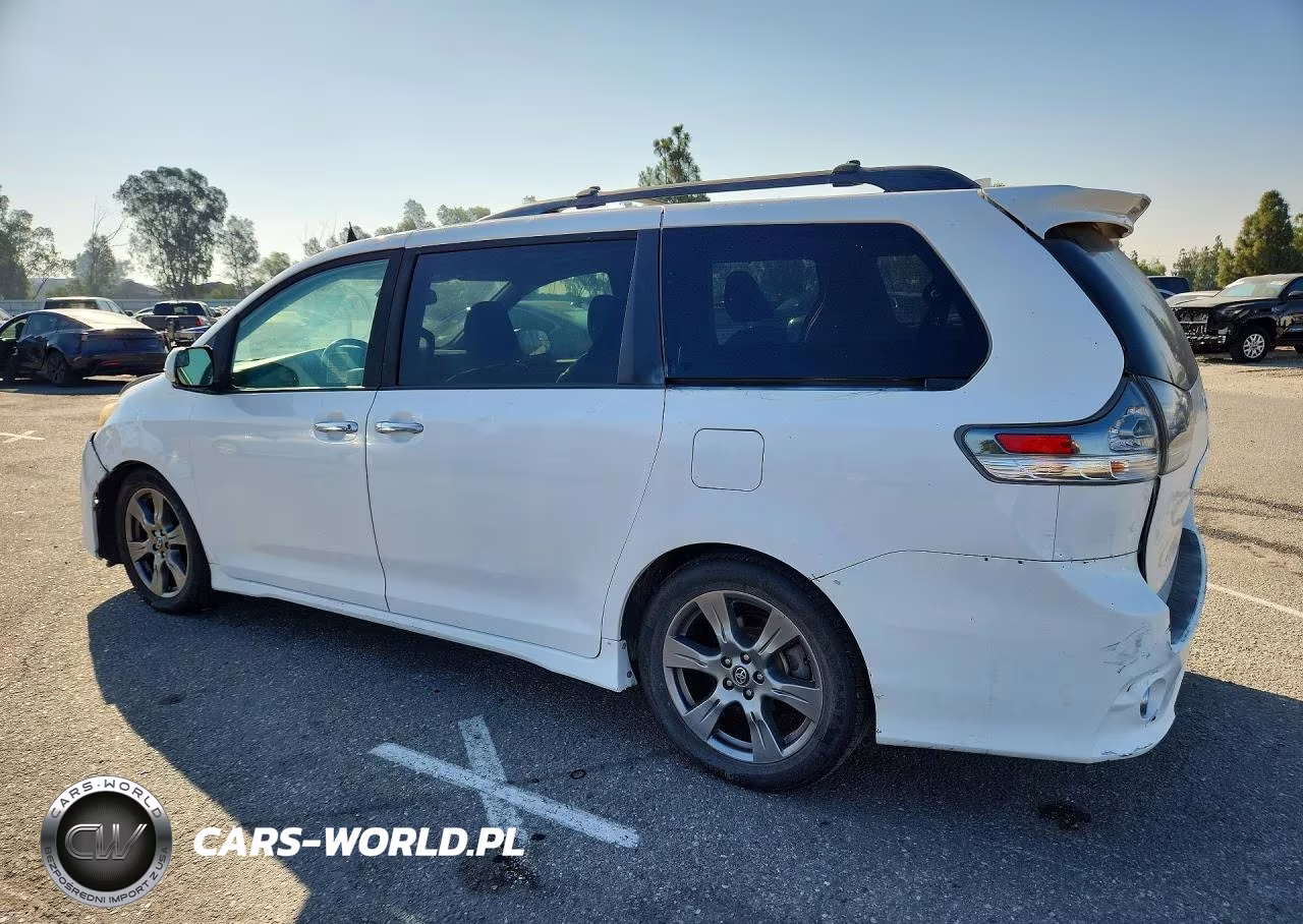 2019 Toyota Sienna Se 8-Passenger VIN:5TDXZ3DCXKS975549 - 2