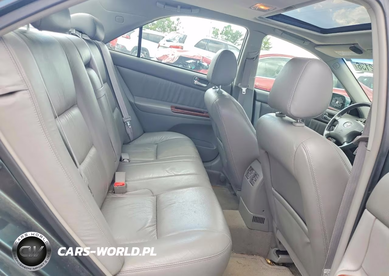 2024 Toyota Camry Xle V6 VIN:4T1BF30K32U504673 - 10