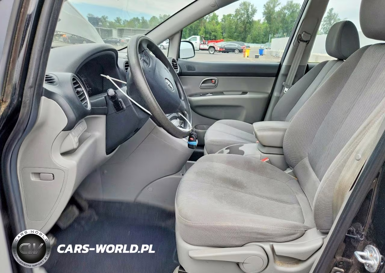 2009 Kia Rondo Base VIN:KNAFG529X97262477 - 7