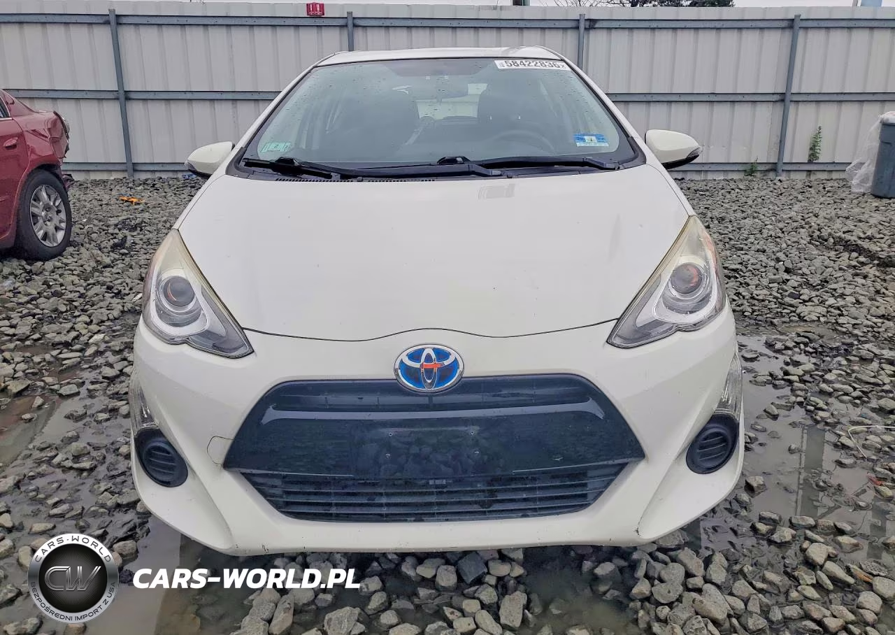 2015 Toyota Prius C Two VIN:JTDKDTB36F1097178 - 5