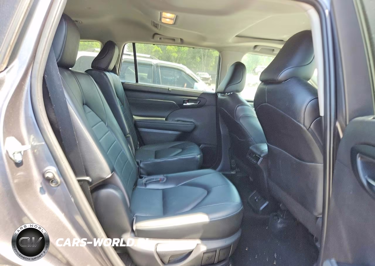 2022 Toyota Highlander Hybrid Xle VIN:5TDGBRCH5NS537756 - 11