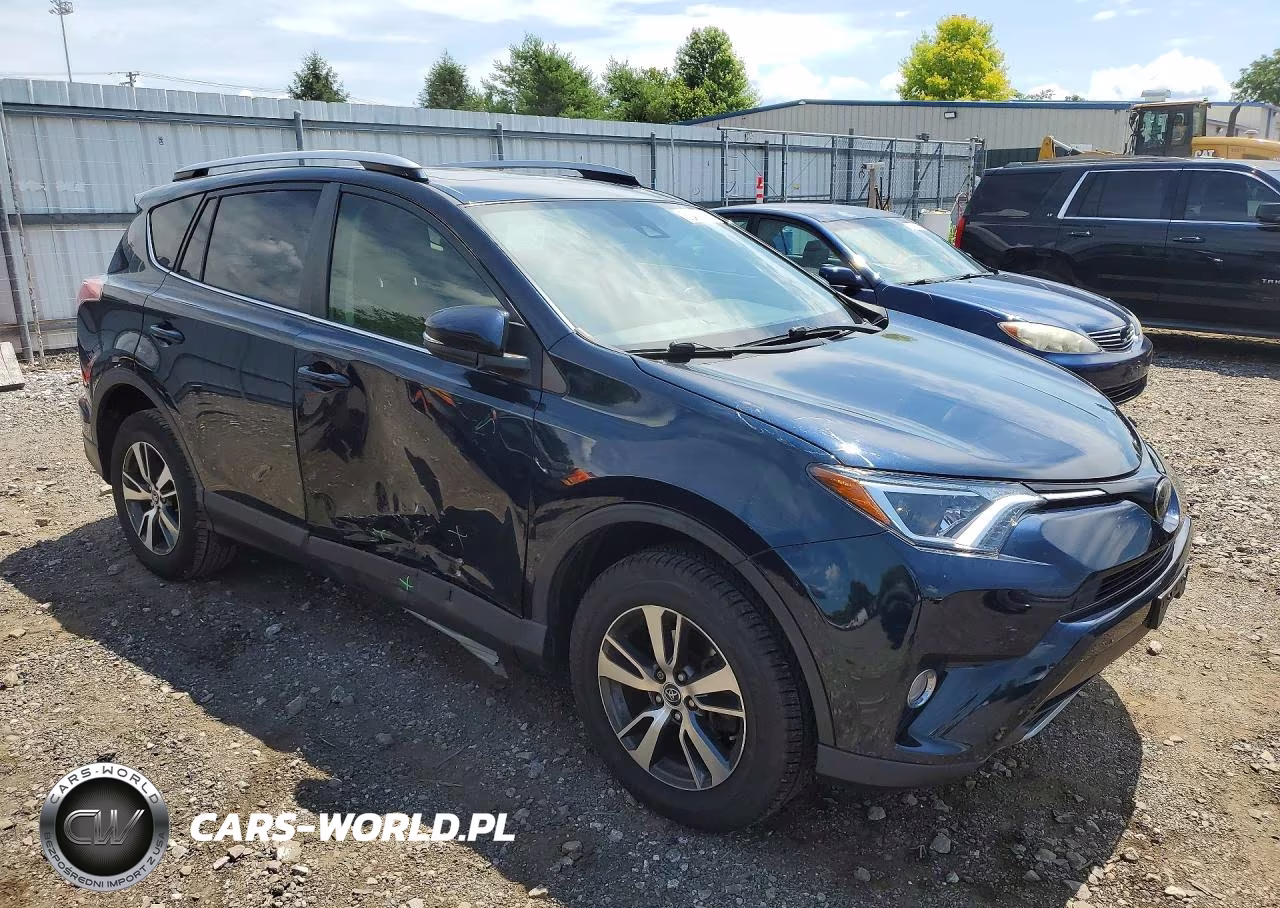 2018 Toyota Rav4 Xle VIN:JTMRFREV0JJ720635 - 4