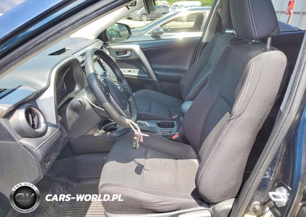2018 Toyota Rav4 Xle VIN:JTMRFREV0JJ720635 - 7