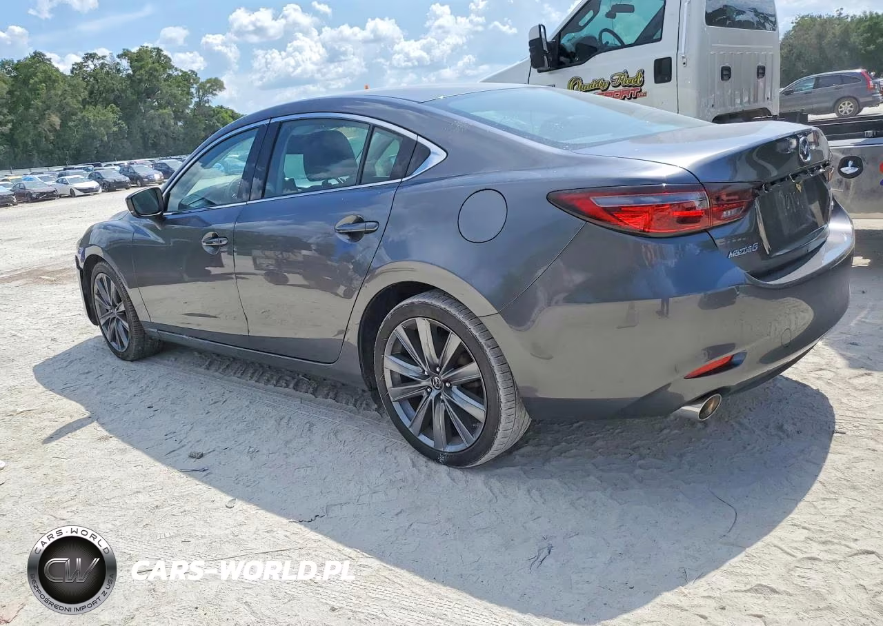 2018 Mazda 6 Touring VIN:JM1GL1VM8J1330536 - 2