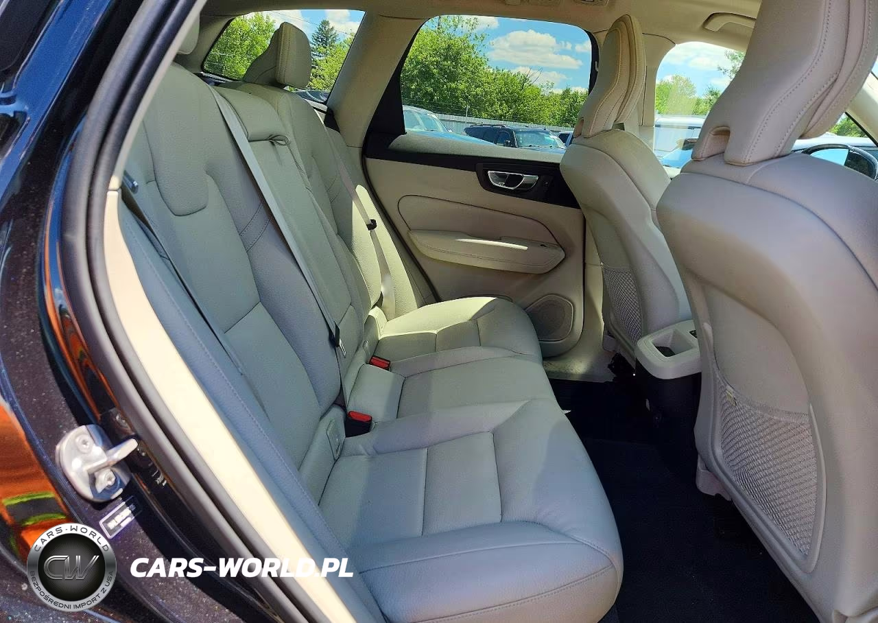 2022 Volvo Xc60 B5 Momentum VIN:YV4L12RK2N1047135 - 11