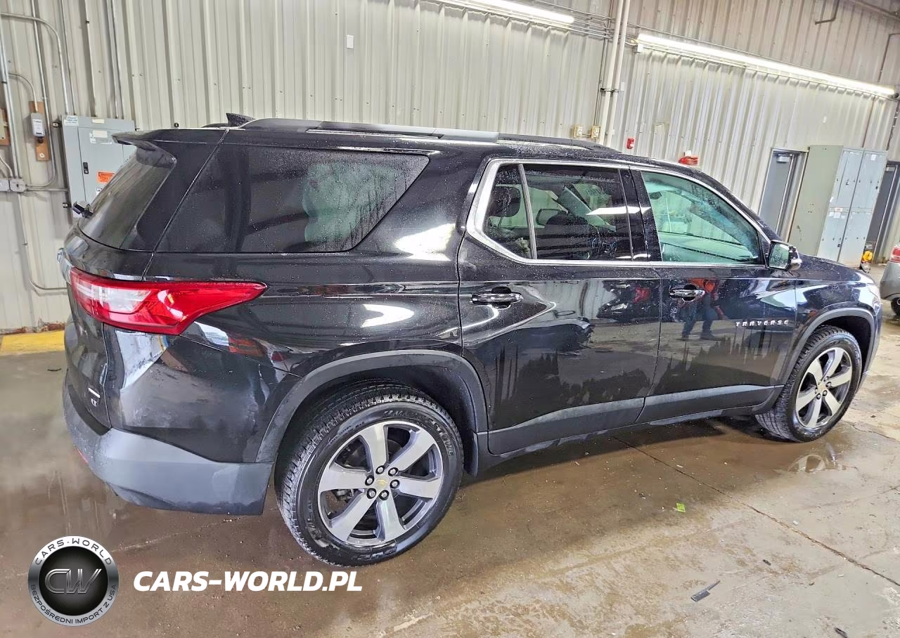 2019 Chevrolet Traverse Lt VIN:1GNERHKW4KJ307154 - 3