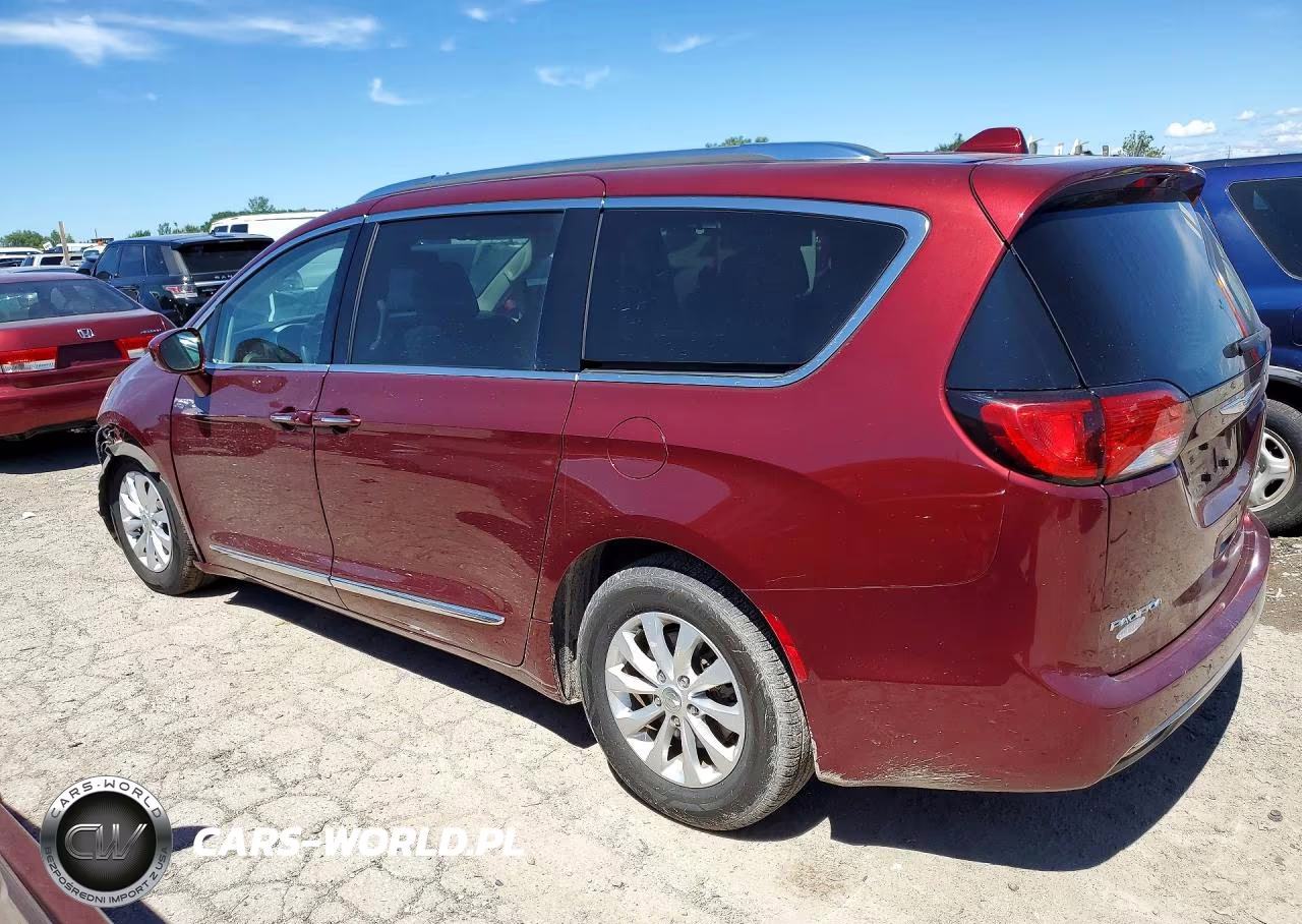 2019 Chrysler Pacifica Touring L VIN:2C4RC1BG4KR721154 - 2