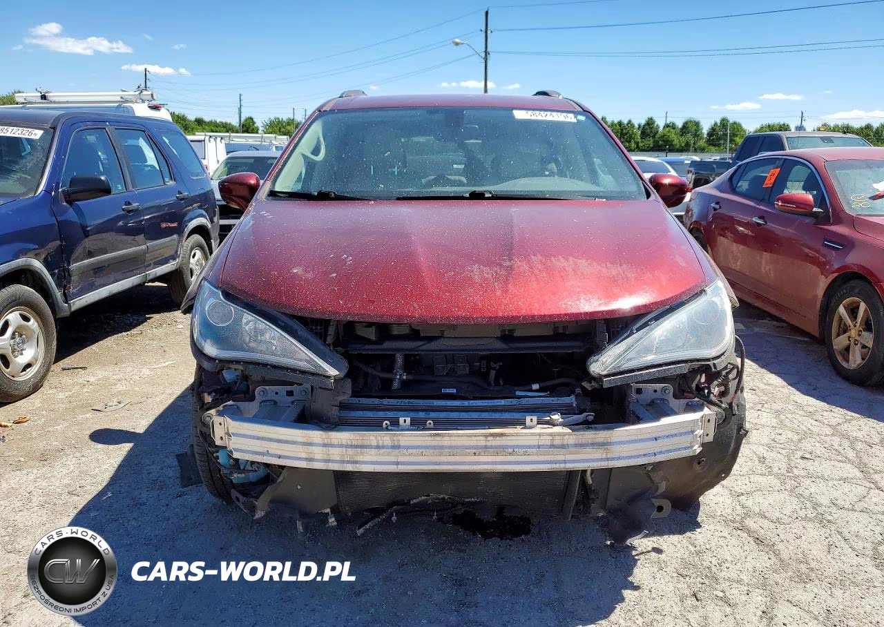 2019 Chrysler Pacifica Touring L VIN:2C4RC1BG4KR721154 - 5