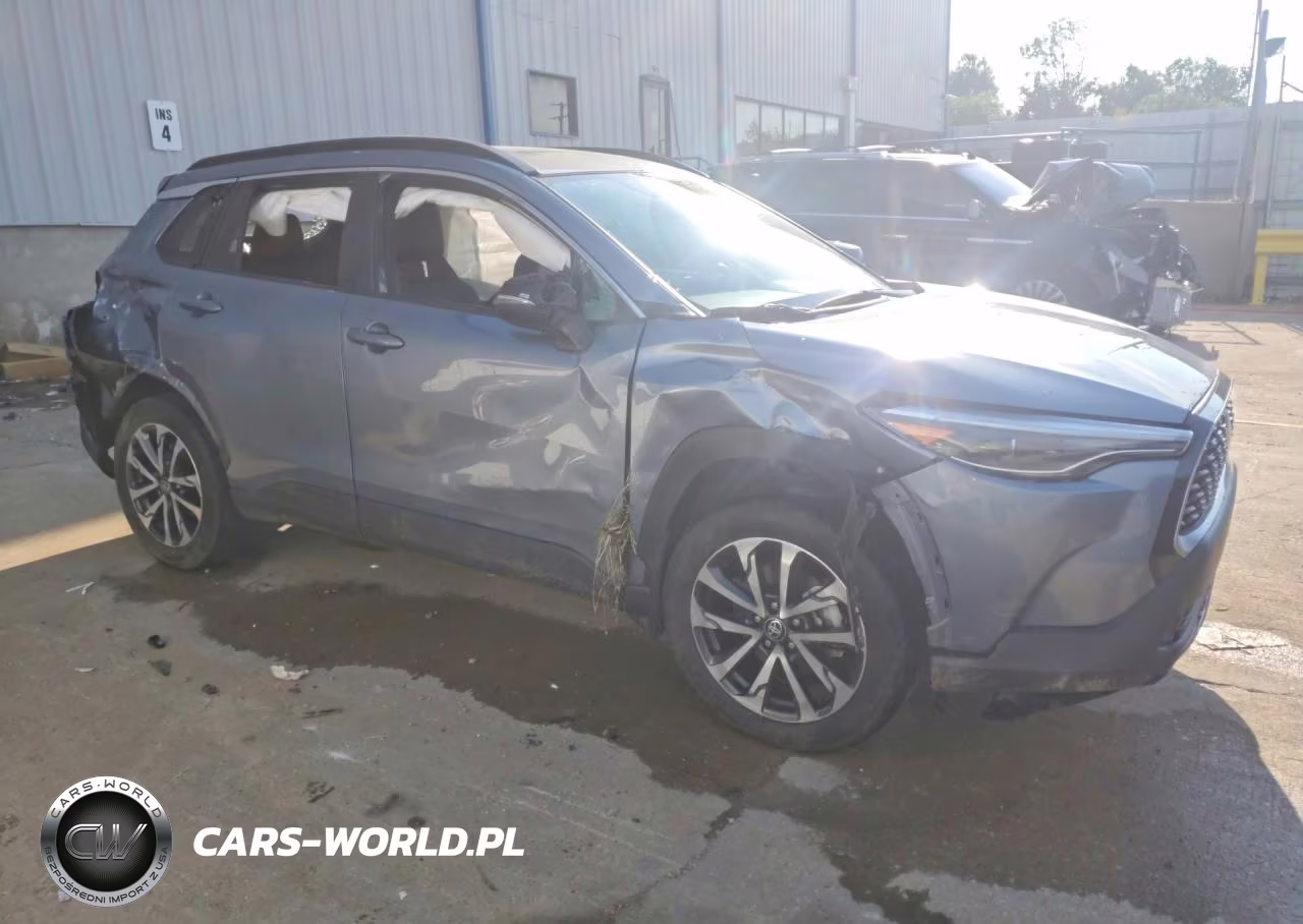 2022 Toyota Corolla Cross Xle VIN:7MUDAAAGXNV034361 - 4