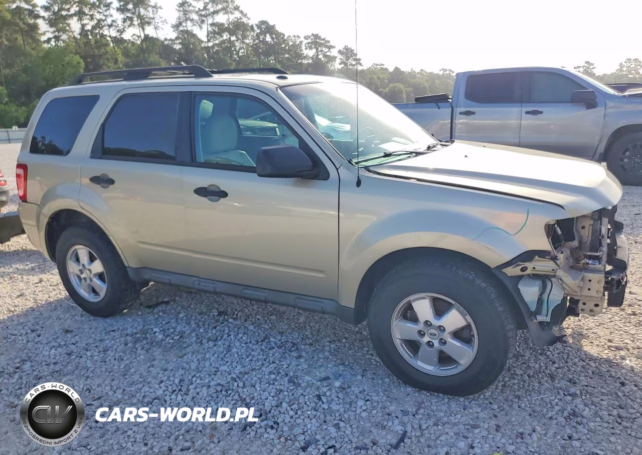 2011 Ford Escape Xlt VIN:1FMCU0DG8BKB72482 - 4