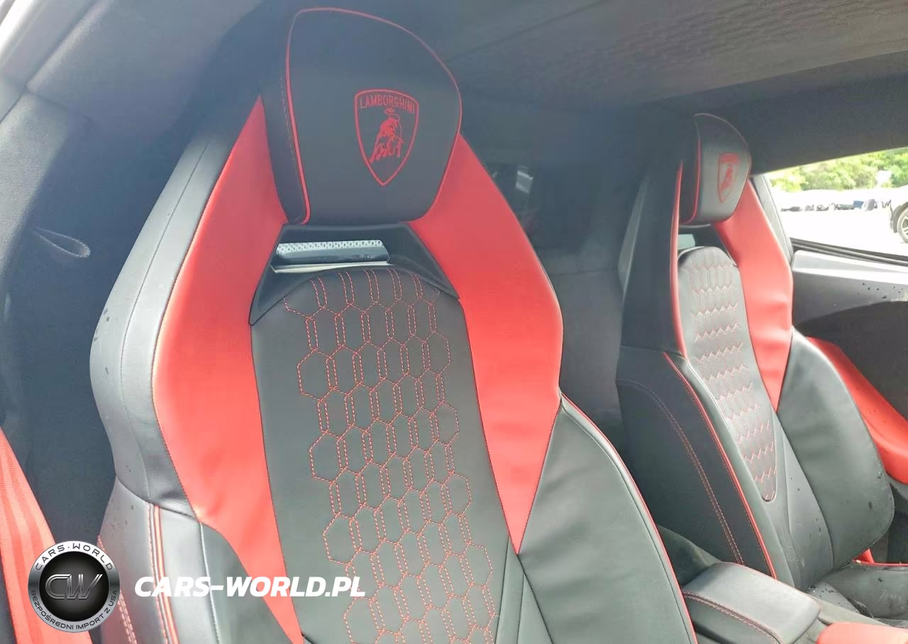 2025 Lamborghini Revuelto VIN:ZHWUC1ZM0SLA02105 - 10