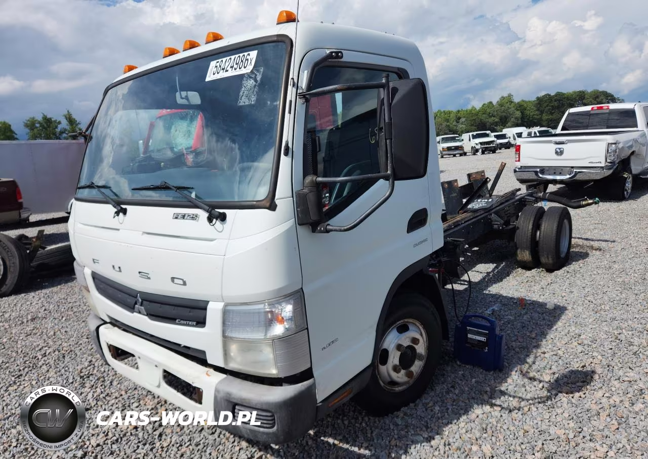 2012 Mitsubishi Fuso Truck Of America Inc Fe Fec52S – zdjęcie 1 z 13