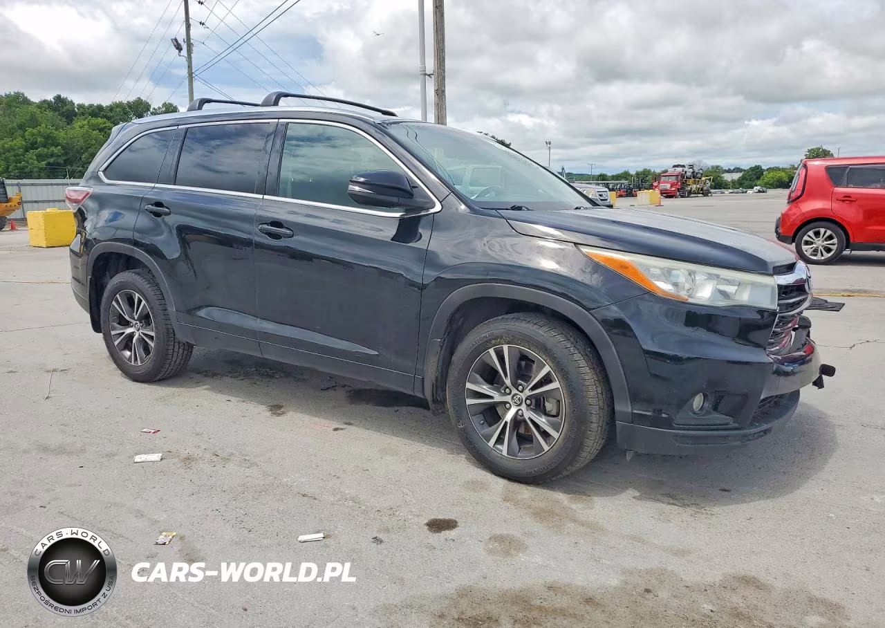 2016 Toyota Highlander Xle VIN:5TDJKRFH5GS327582 - 4