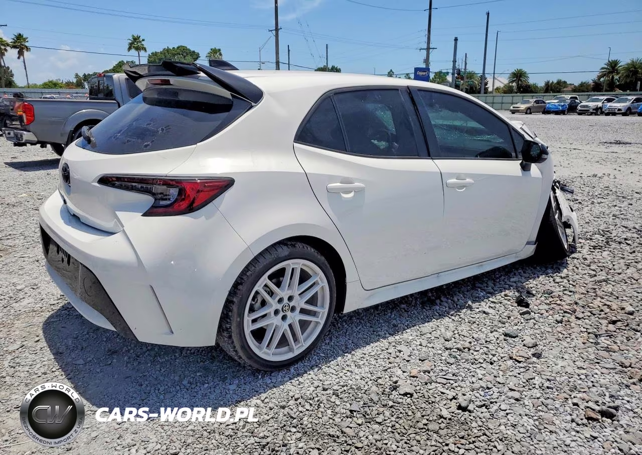 2026 Toyota Corolla Hatchback Fx VIN:JTND4MBE9T3261650 - 3