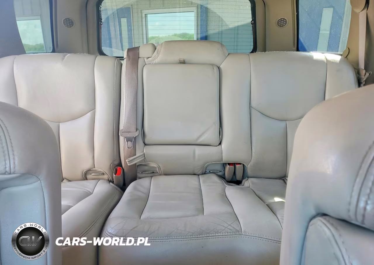 2005 Chevrolet Tahoe VIN:1GNEC13T45R108026 - 10
