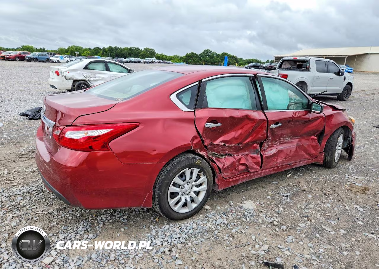 2017 Nissan Altima VIN:1N4AL3APXHC136564 - 3