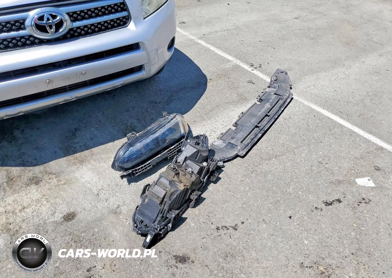 2025 Honda Civic Sport VIN:2HGFE2F51SH536613 - 12