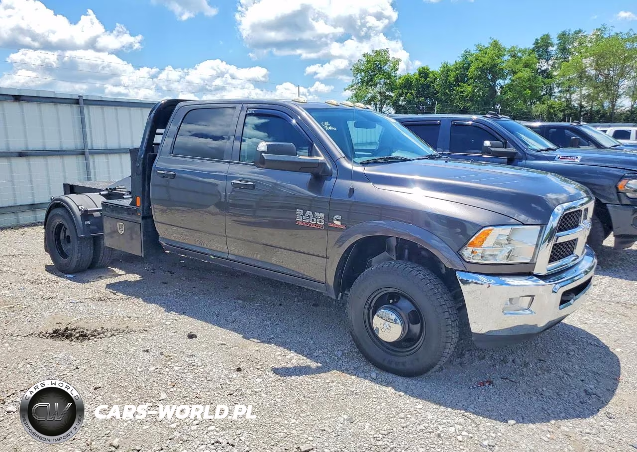 2018 Ram 3500 VIN:3C7WRTCL8JG159727 - 4