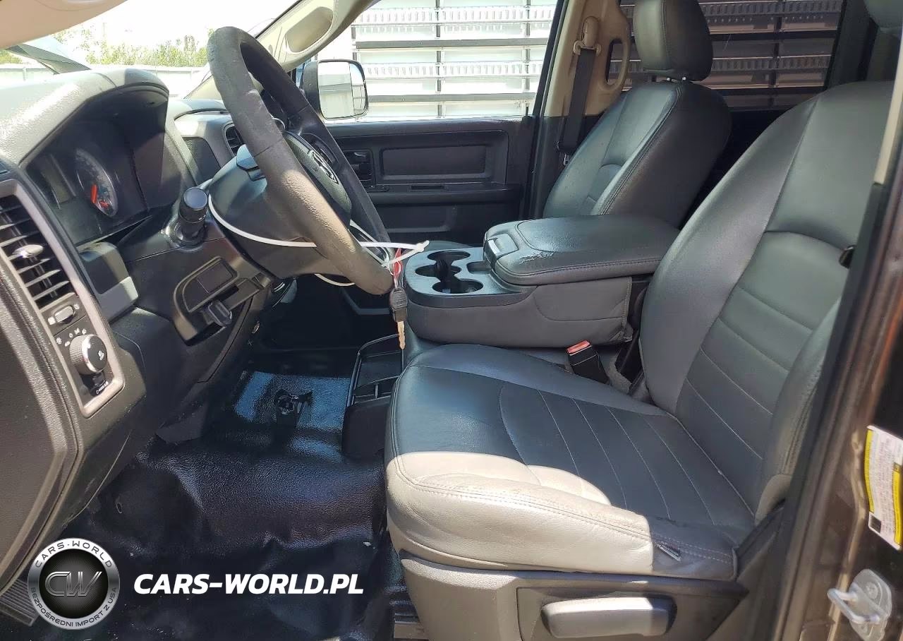 2018 Ram 3500 VIN:3C7WRTCL8JG159727 - 7