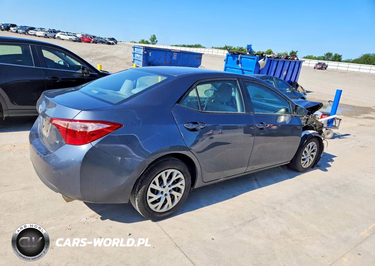 2019 Toyota Corolla Le VIN:2T1BURHE8KC134779 - 3