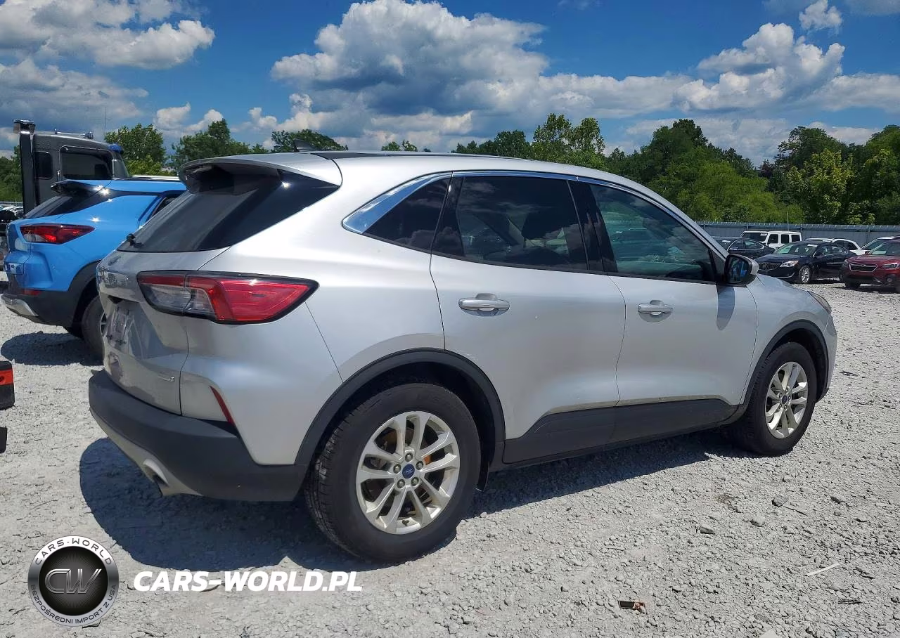 2020 Ford Escape Se VIN:1FMCU0G6XLUB22093 - 3