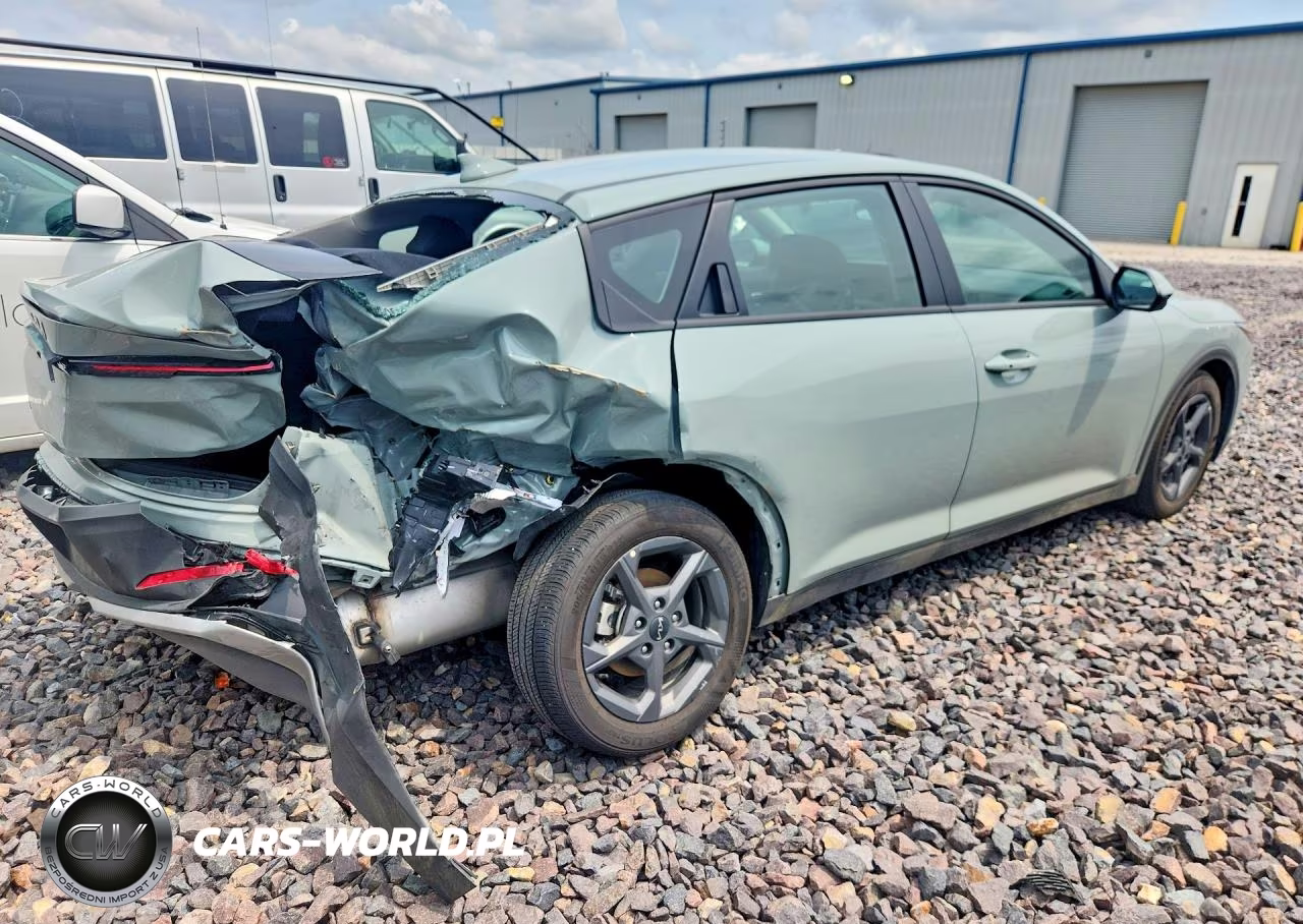 2026 Kia K4 Lxs VIN:3KPFT4DEXTE271397 - 3