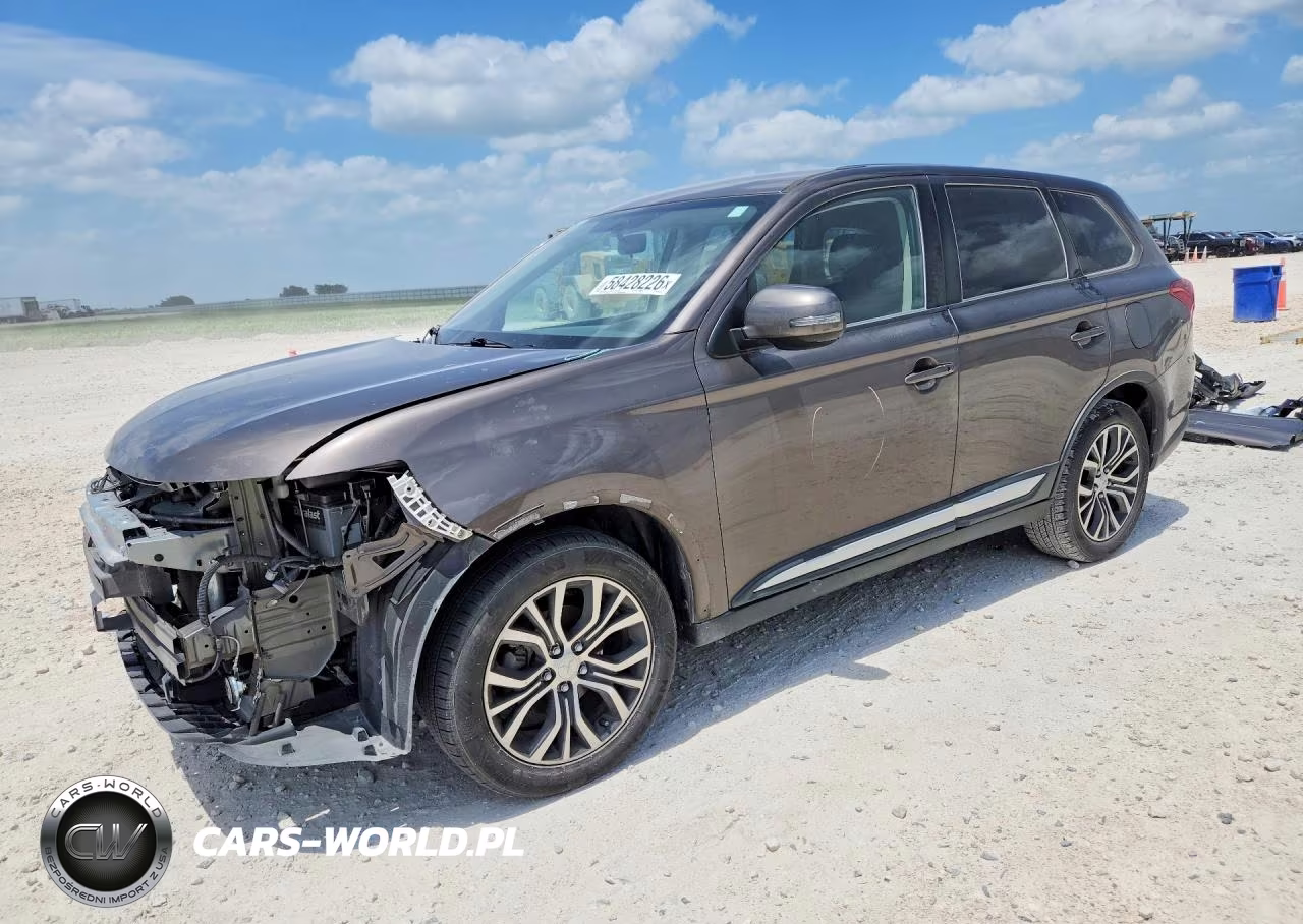 2017 Mitsubishi Outlander Se – zdjęcie 1 z 14