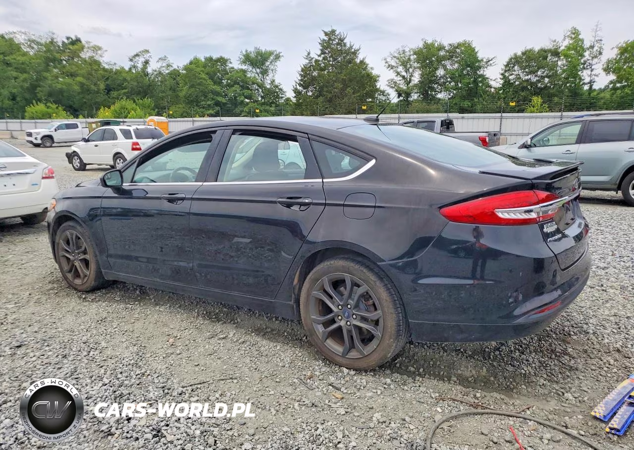 2018 Ford Fusion S VIN:3FA6P0G7XJR238079 - 2