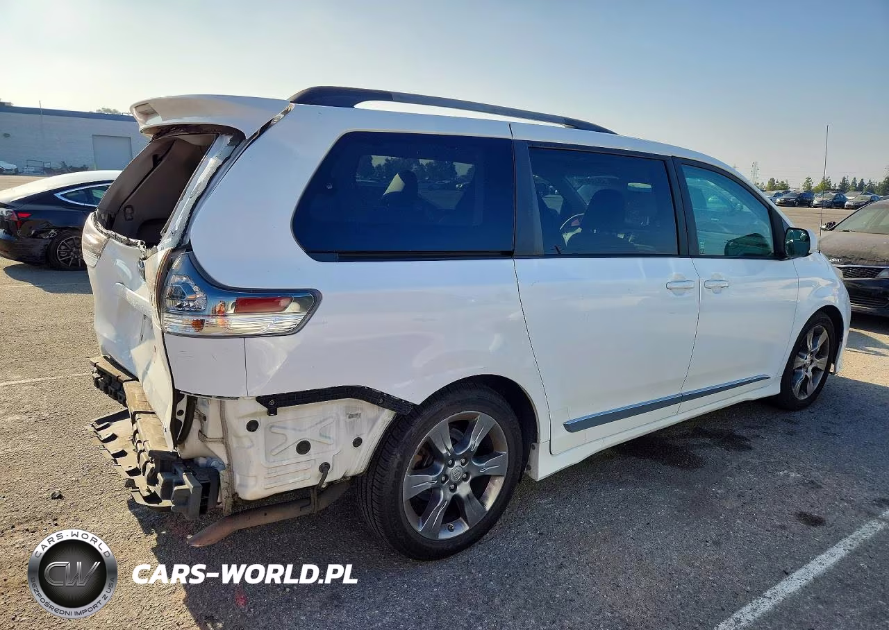 2011 Toyota Sienna Sport VIN:5TDXK3DC7BS164201 - 3
