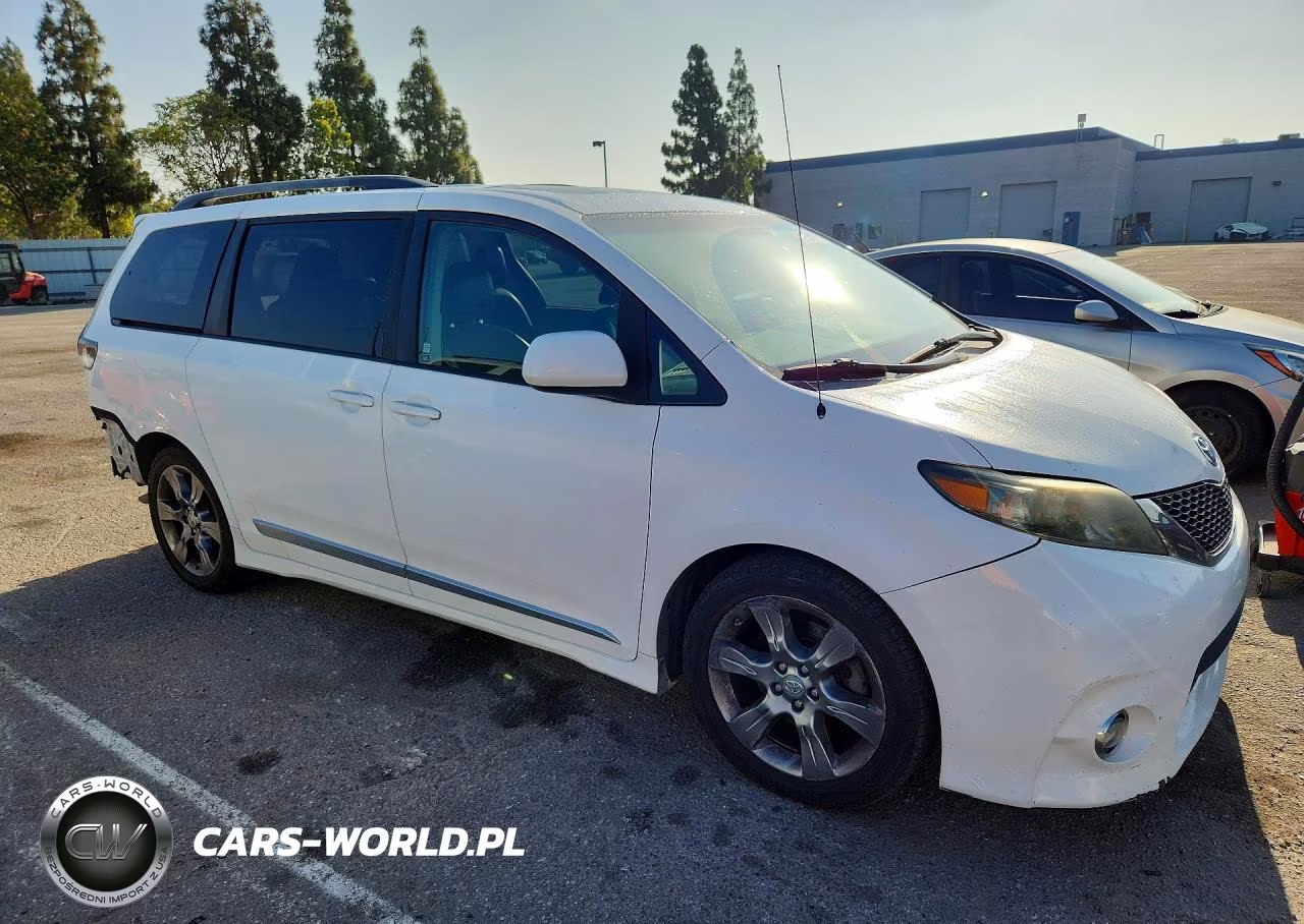 2011 Toyota Sienna Sport VIN:5TDXK3DC7BS164201 - 4