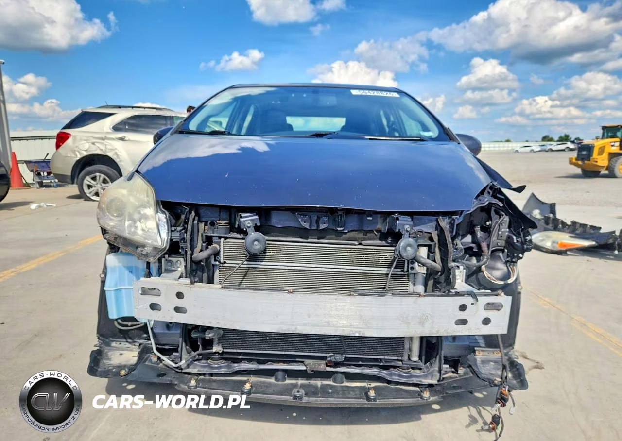 2013 Toyota Prius Four VIN:JTDKN3DU4D5650483 - 5