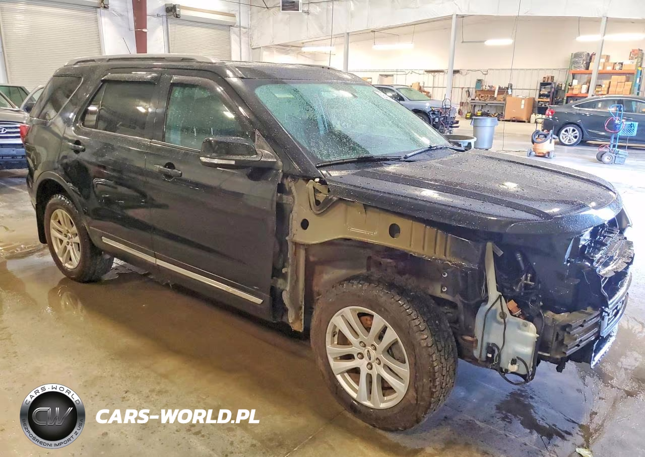 2018 Ford Explorer Xlt VIN:1FM5K8D87JGA68234 - 4