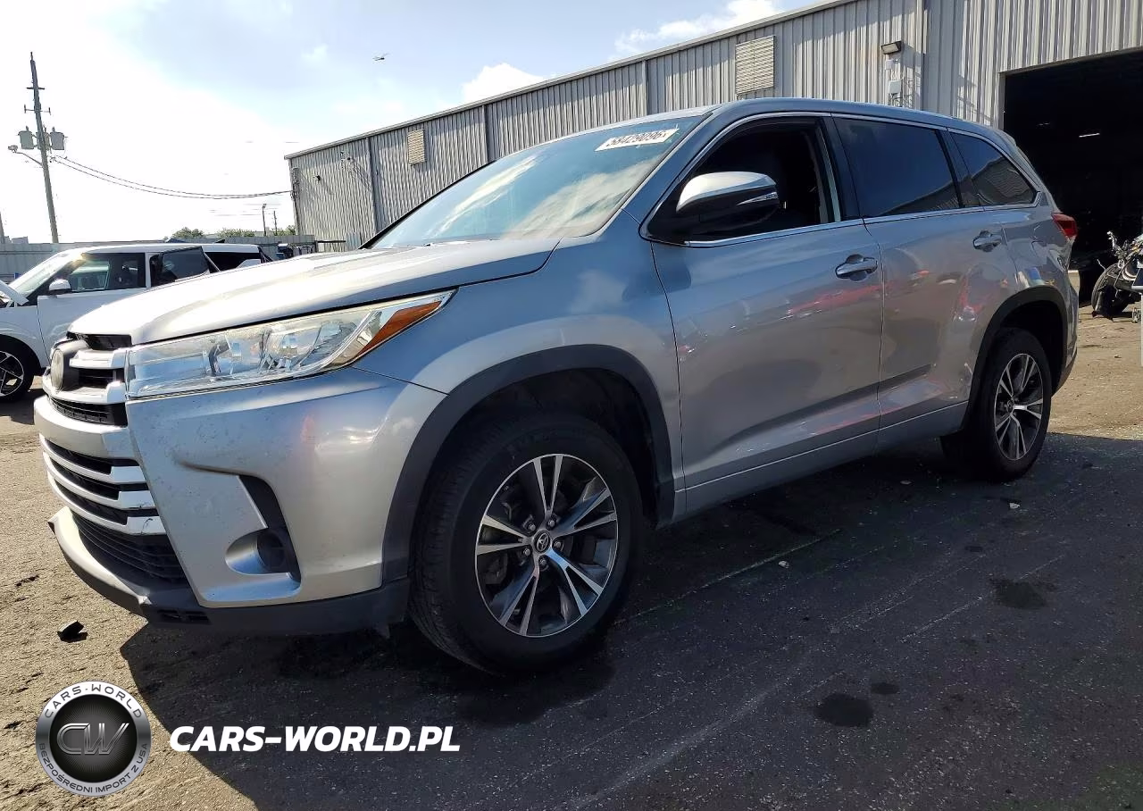 2018 Toyota Highlander Le – zdjęcie 1 z 13