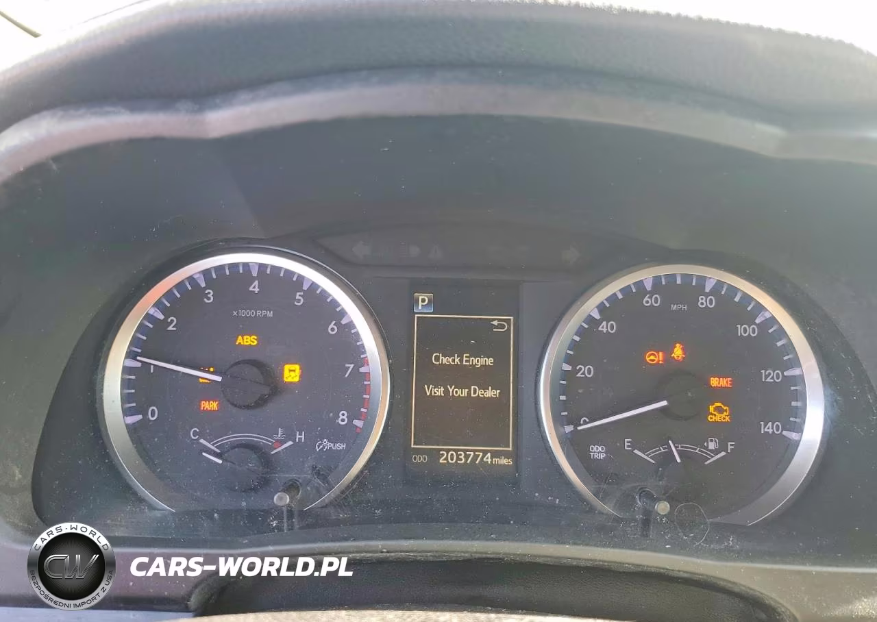 2018 Toyota Highlander Le VIN:5TDZZRFHXJS243165 - 9